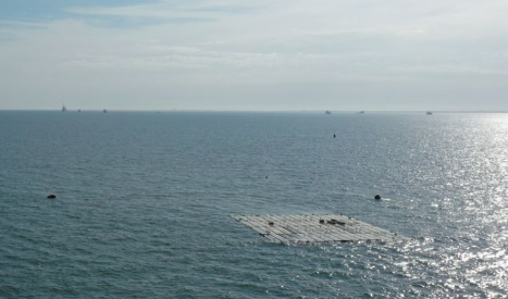 Fotovoltaico offshore: al via il primo progetto al mondo in mare aperto