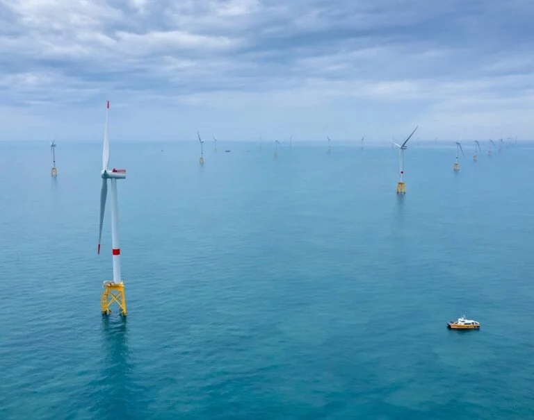 Francia: In servizio il terzo parco eolico offshore, primo in Bretagna