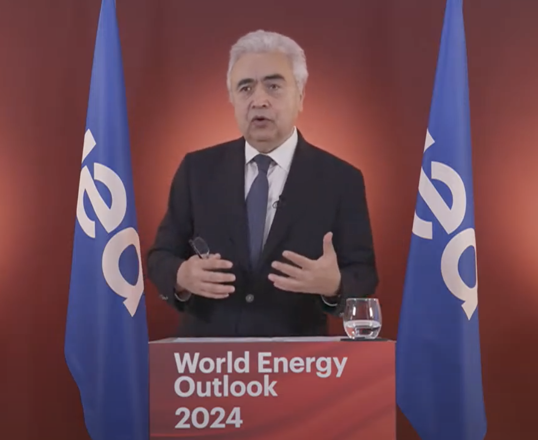 IEA: tensioni geopolitiche aumentano la necessità di più rapidità per l’energia pulita