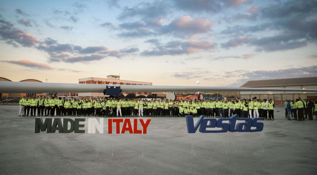 Vestas, inaugurata a Taranto la nuova linea produttiva delle pale da 15&nbsp;MW