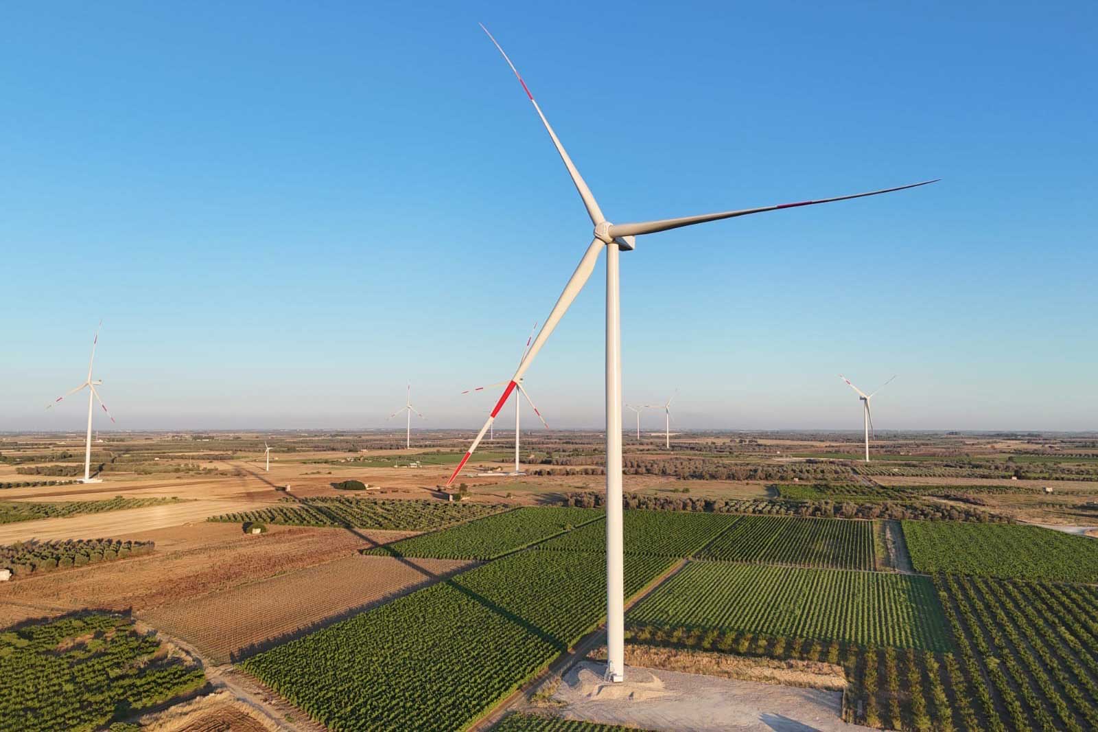 Eolico, Puglia: in esercizio il parco da 53,1 MW di RWE Renewables Italia, iniziato un anno fa