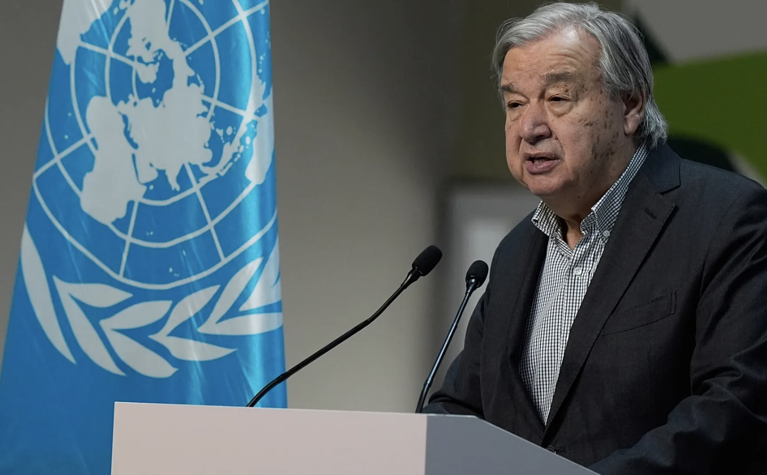 Guterres (ONU) sottolinea l’impatto climatico della guerra nell’appello di Capodanno
