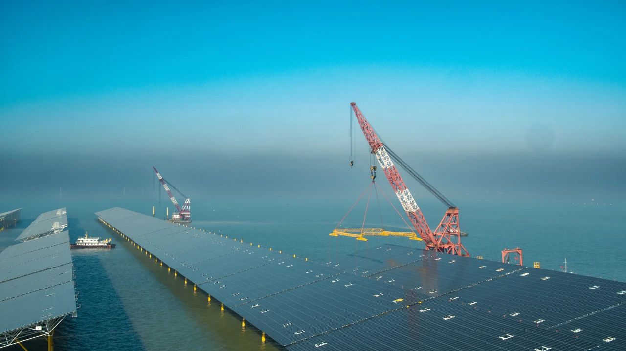 In Cina il più grande progetto solare fotovoltaico offshore al mondo (1 GW)
