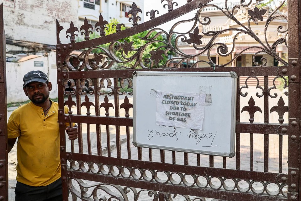 Petrolio e gas = pericolo e povertà / Energia solare ed eolica = prosperità e&nbsp;protezione