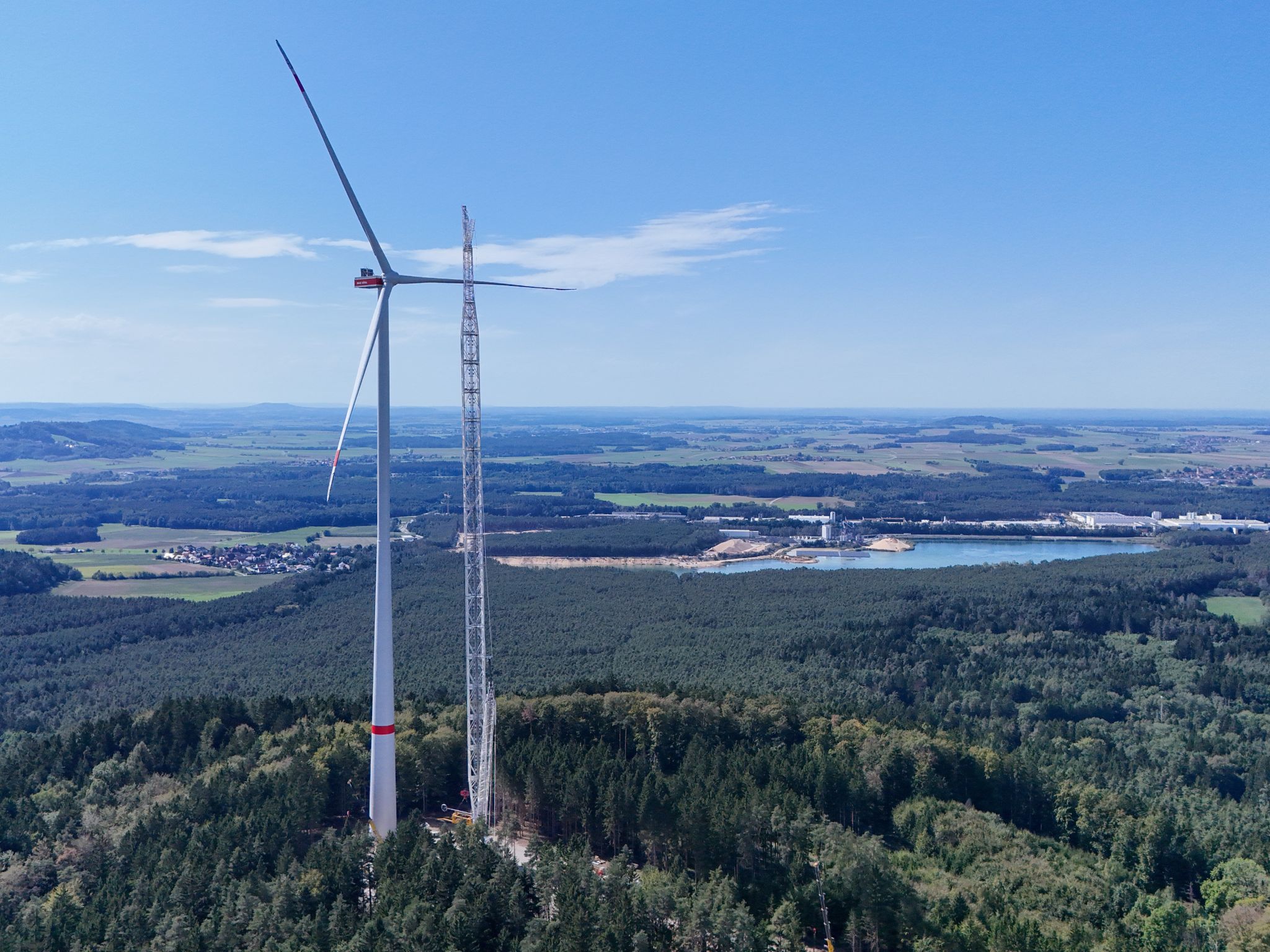 Eolico onshore: Vestas ha installato la turbina con la torre più alta al mondo